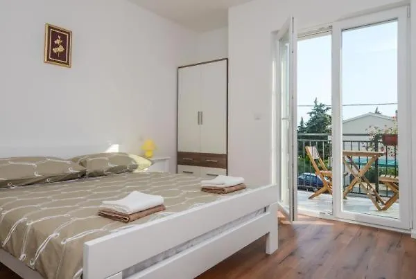 Guest house House Tina Hotel Sveti Filip i Jakov